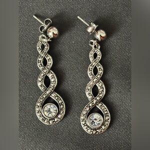 Vintage 1992 Heirloom Avon Rhinestone & Marcasite
Dangle Drop Earrings